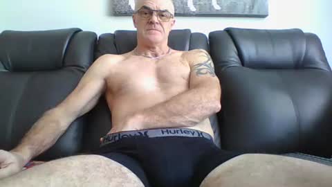 Snapshot of doum1122 chatting on 2, 3, 2025 doum1122 online show from 2, 3, 2025
