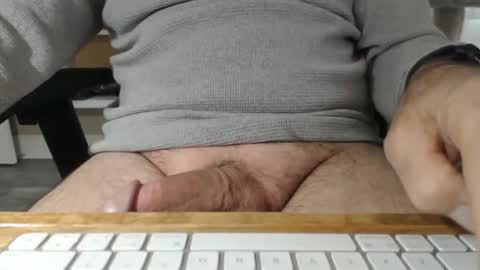 Snapshot of down69_4_u chatting on 21, 12, 2024 down69_4_u online show from 21, 12, 2024