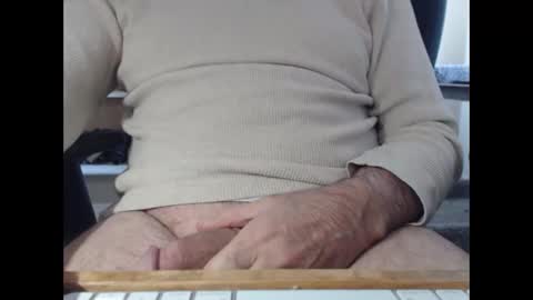 Snapshot of down69_4_u chatting on 14, 1, 2026 down69_4_u online show from 14, 1, 2026