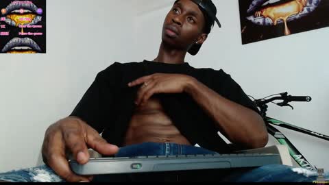 Snapshot of drake_brown_23 chatting on 31, 1, 2025 Drake 23 online show from 31, 1, 2025
