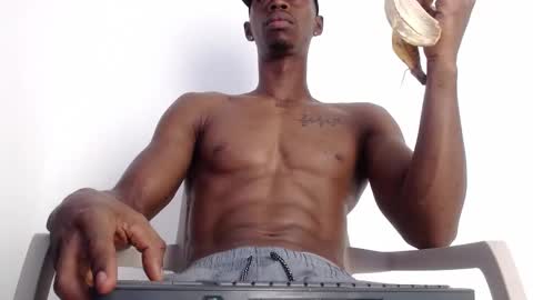 Snapshot of drake_brown_23 chatting on 12, 9, 2025 Drake 23 online show from 12, 9, 2025