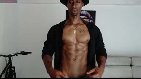 Snapshot of drake_brown_23 chatting on 13, 10, 2025 Drake 23 online show from 13, 10, 2025