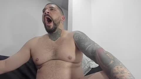 drake whitee Independent Model online show from 3, 12, 2024