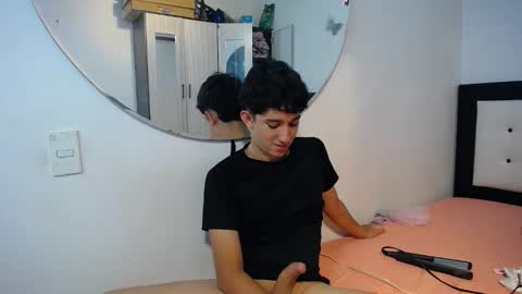 Snapshot of dravith_and_valery chatting on 22, 11, 2025 -- nicolle and jhon -- online show from 22, 11, 2025