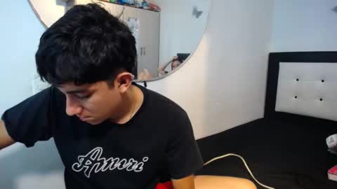 Snapshot of dravith_and_valery chatting on 27, 11, 2025 -- nicolle and jhon -- online show from 27, 11, 2025