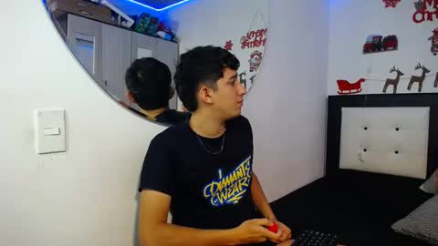 Snapshot of dravith_and_valery chatting on 17, 12, 2025 -- nicolle and jhon -- online show from 17, 12, 2025