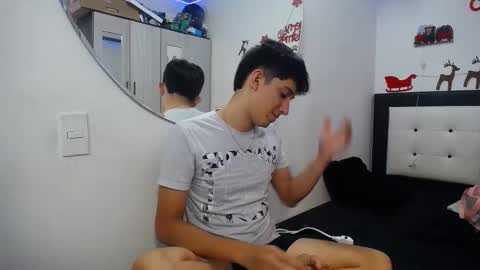 Snapshot of dravith_and_valery chatting on 18, 12, 2025 -- nicolle and jhon -- online show from 18, 12, 2025