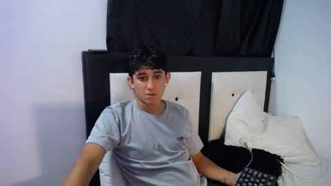 Snapshot of dravith_and_valery chatting on 17, 2, 2026 -- nicolle and jhon -- online show from 17, 2, 2026