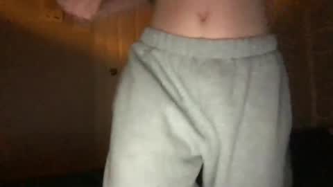 Snapshot of dream1girl_ chatting on 4, 3, 2025 ur dream girl online show from 4, 3, 2025