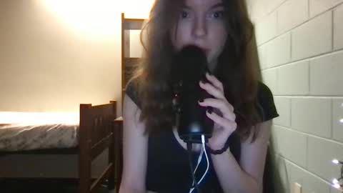 Snapshot of dream1girl_ chatting on 11, 3, 2025 ur dream girl online show from 11, 3, 2025