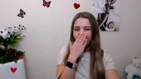 Snapshot of dream_mari chatting on 13, 5, 2026 Mari online show from 13, 5, 2026
