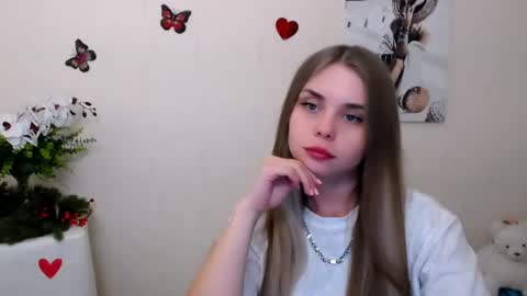 Snapshot of dream_mari chatting on 14, 5, 2026 Mari online show from 14, 5, 2026