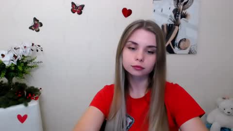 Snapshot of dream_mari chatting on 15, 5, 2026 Mari online show from 15, 5, 2026