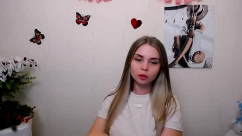Snapshot of dream_mari chatting on 23, 5, 2026 Mari online show from 23, 5, 2026
