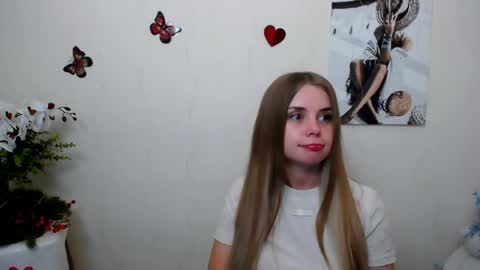 Snapshot of dream_mari chatting on 30, 5, 2026 Mari online show from 30, 5, 2026