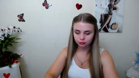 Snapshot of dream_mari chatting on 15, 6, 2026 Mari online show from 15, 6, 2026