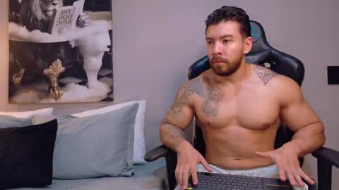Snapshot of dreammr1 chatting on 3, 5, 2026 cris online show from 3, 5, 2026