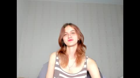 dreamy_pollyyy online show from 17, 10, 2025
