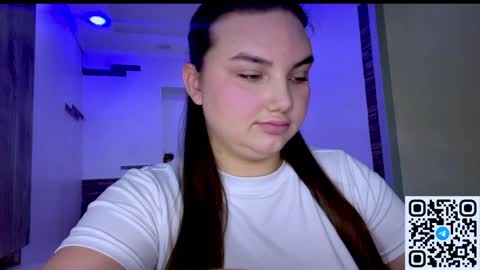 Snapshot of dreamyblushfairy chatting on 15, 5, 2026 Mila online show from 15, 5, 2026