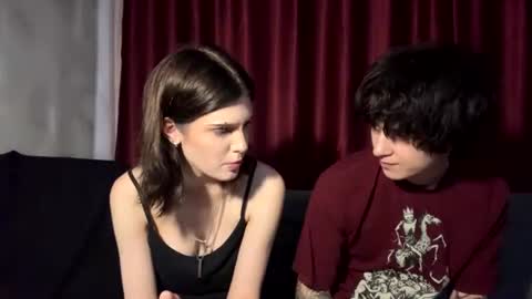 Snapshot of dreamypair chatting on 17, 6, 2026 Elena and Nikolai online show from 17, 6, 2026