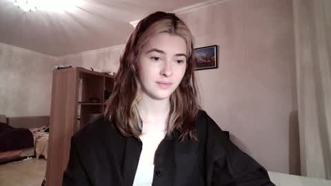 Snapshot of dremazwahlen chatting on 5, 2, 2026 Dia online show from 5, 2, 2026