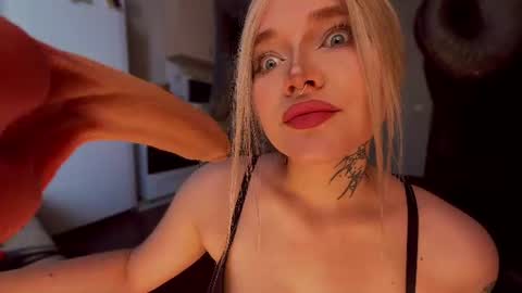 Snapshot of droolandswallow chatting on 23, 7, 2026 Morrigan online show from 23, 7, 2026