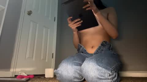 Snapshot of dtfmexbxtch69 chatting on 5, 12, 2024 dtfmexbxtch69 online show from 5, 12, 2024