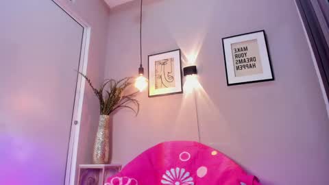 dulce__fiore07 online show from 13, 9, 2025