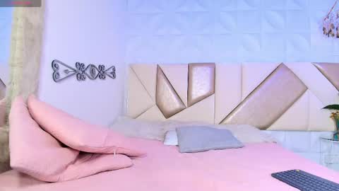 Snapshot of dulce_harmonny chatting on 4, 6, 2026 DULCE online show from 4, 6, 2026