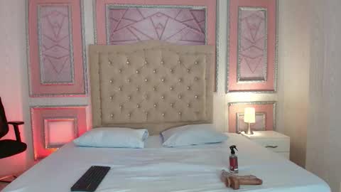 Dulce  online show from 22, 2, 2026