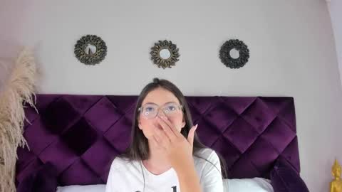 Snapshot of dulcevela chatting on 2, 3, 2025 dulcevela online show from 2, 3, 2025
