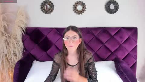 Snapshot of dulcevela chatting on 6, 3, 2025 dulcevela online show from 6, 3, 2025