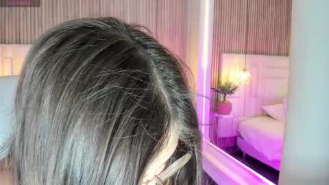 Snapshot of dulcevela chatting on 3, 10, 2025 dulcevela online show from 3, 10, 2025