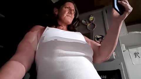 dumbgirl5150 online show from 15, 4, 2026