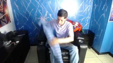 Snapshot of dumbito73 chatting on 7, 3, 2025 Dumbito73 online show from 7, 3, 2025