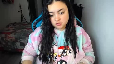 Snapshot of dumont_model chatting on 9, 9, 2025 Nicole   online show from 9, 9, 2025