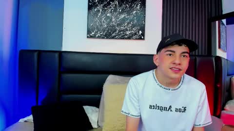 Snapshot of duolust chatting on 4, 11, 2025 Thomas and Noah online show from 4, 11, 2025