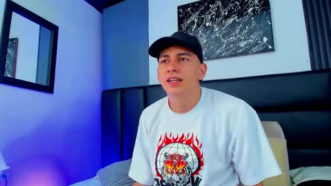 Snapshot of duolust chatting on 9, 11, 2025 Thomas and Noah online show from 9, 11, 2025