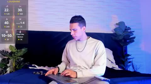 Dustin Sonne online show from 18, 11, 2025