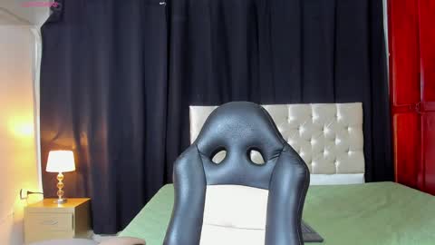 DUSTYN MICHELLE online show from 28, 3, 2026