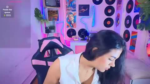 duulce_mia online show from 6, 7, 2026