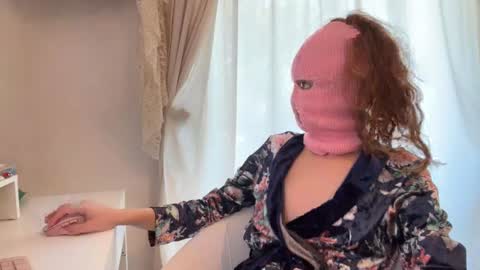 Divina  online show from 23, 10, 2025