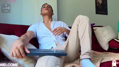 Snapshot of dwayne_brown chatting on 14, 9, 2025 dwayne_brown online show from 14, 9, 2025