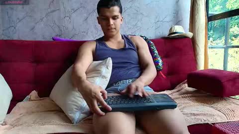 Snapshot of dwayne_brown chatting on 25, 9, 2025 dwayne_brown online show from 25, 9, 2025