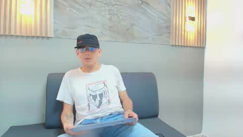 DYLAN online show from 20, 10, 2025