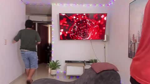 Snapshot of dylanbisex_hot chatting on 18, 12, 2024 Mod Dylan Lilith Alan and Drake online show from 18, 12, 2024