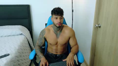 Snapshot of dylanrivera_ chatting on 5, 8, 2026 Dylan Rivera online show from 5, 8, 2026