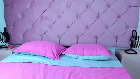 Snapshot of dymoni222 chatting on 18, 2, 2025 dymoni222 online show from 18, 2, 2025