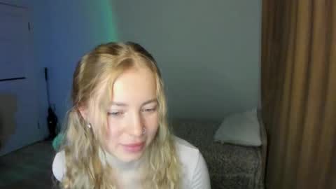 Snapshot of e___lisa chatting on 13, 2, 2026 fansly - yourbestbaby online show from 13, 2, 2026