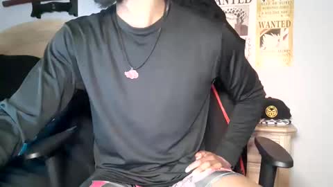 TWITTER   INSTAGRAM    easybreezy20   ONLINE 1230 AM TO 7AM online show from 12, 4, 2026